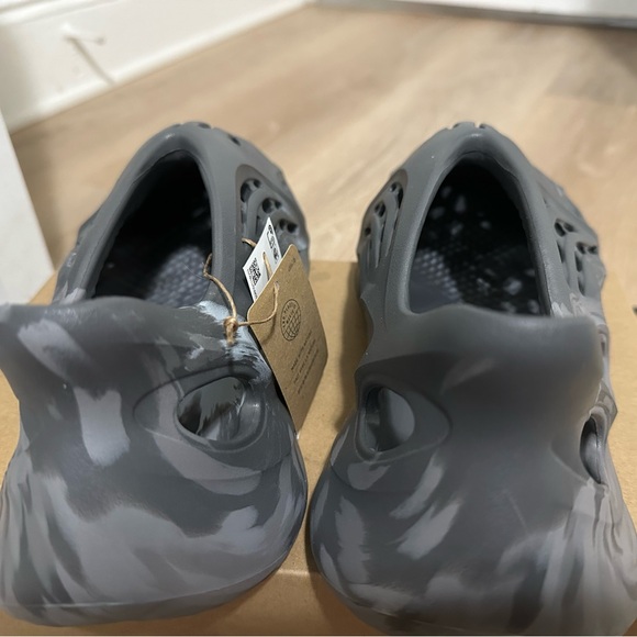 Yeezy‘s gray - Picture 5 of 8